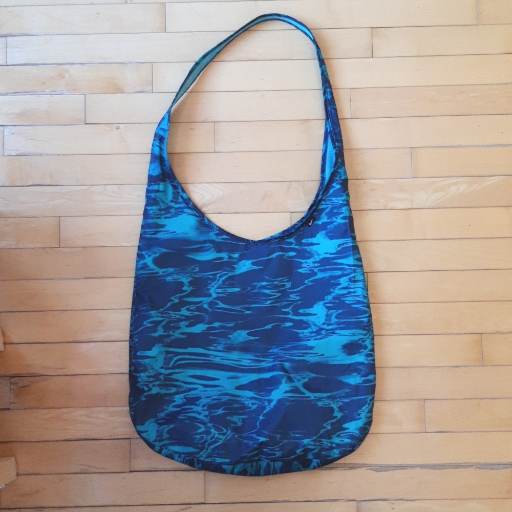 NIKE Reversible Nylon Mesh Bag